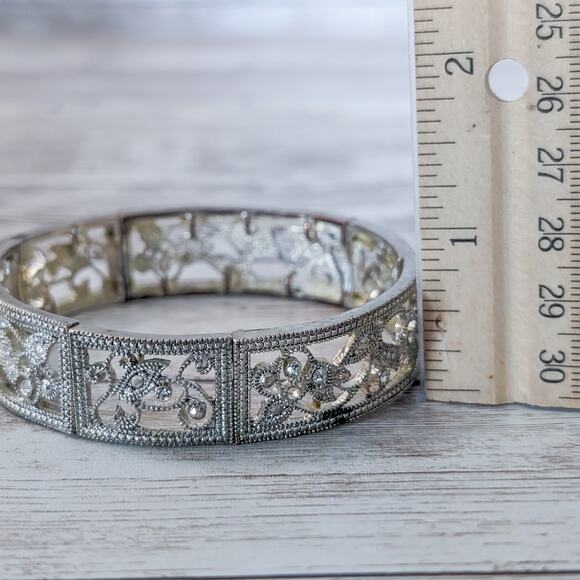 Vintage Stretch Bracelet  **Poor Condition** - Picture 11 of 11